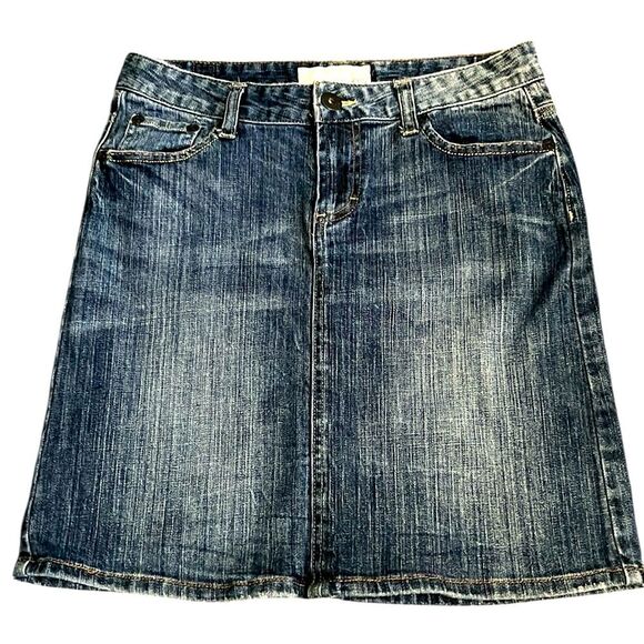 Maurices Denim Skirt Beaded Back Pockets Size 7/8 - Picture 1 of 9